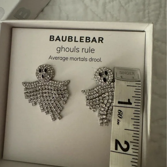 Glass bead ghost earrings!! FUN & FESTIVE👻👻zoom in for all the design deets!👀 - Picture 3 of 8